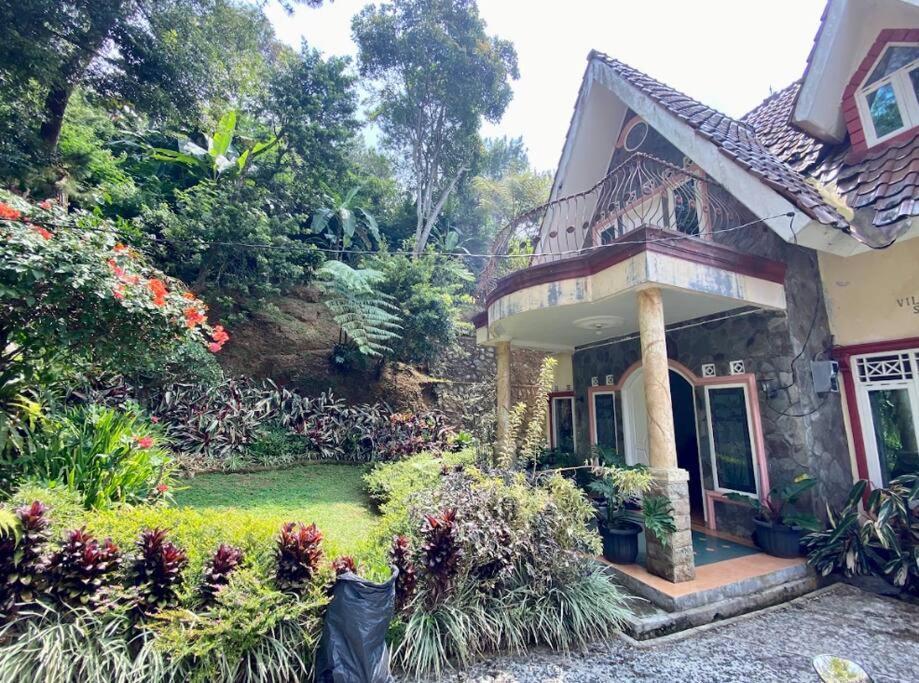Villa Sevilla 3 Bedrooms Bppk Ciloto Puncak By Damaresa Cianjur Exterior photo